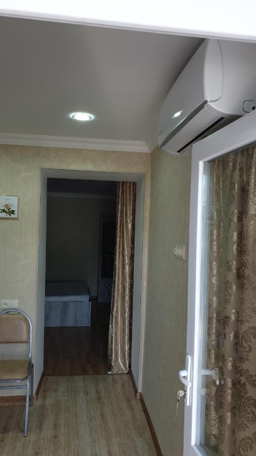 Comfort Tbilisi Rom bilde