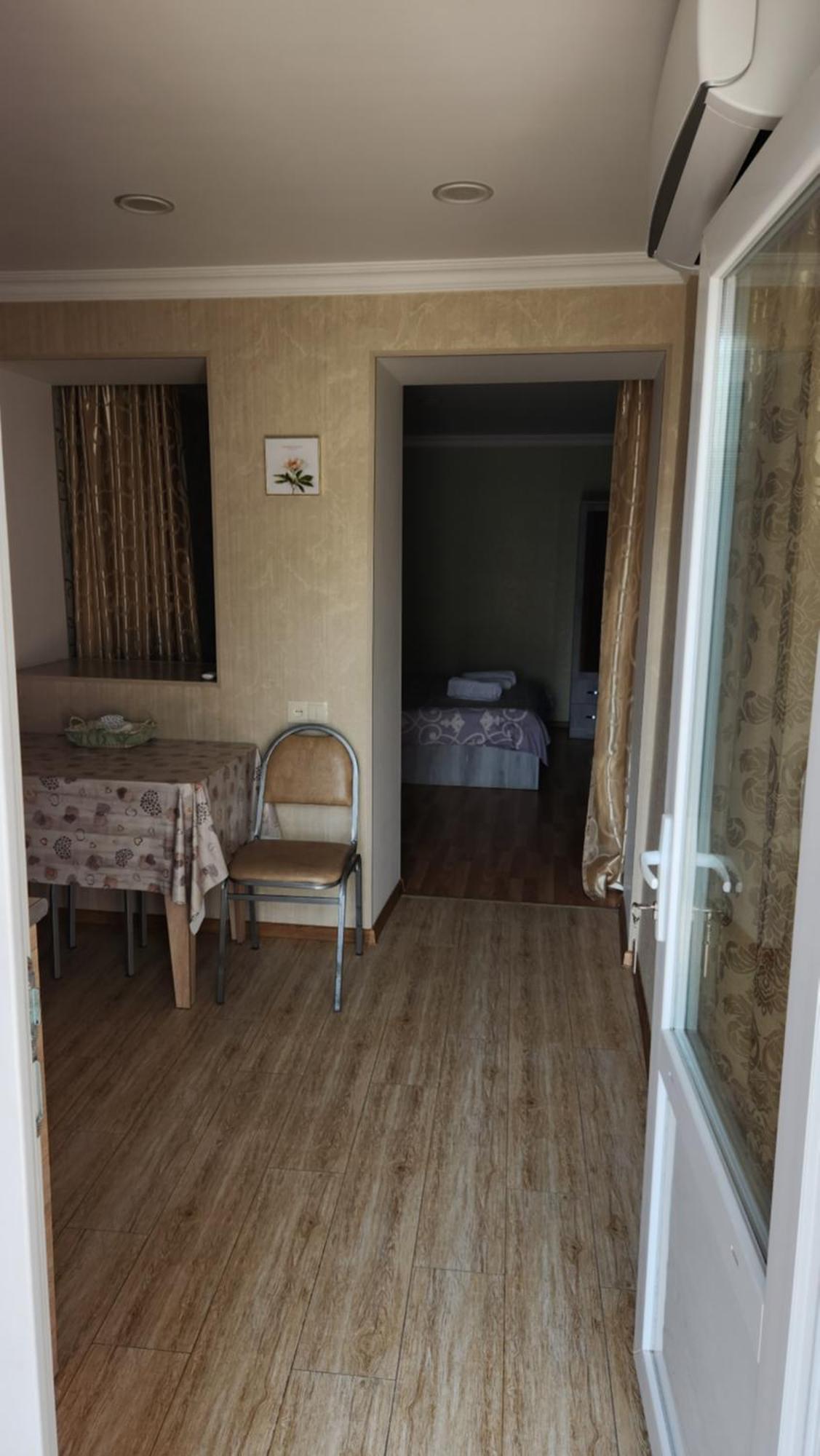 Comfort Tbilisi Rom bilde